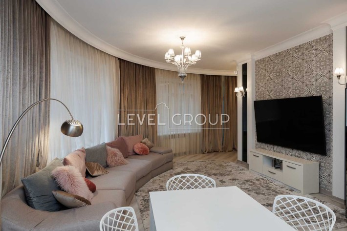 4 кім квартира/126м2 вул. Євгена Коновальця (Щорса) 36в.Печерськ - фото 1