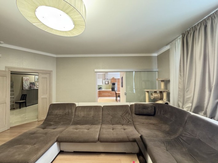 Продаж 3-к квартира вул Коновальця Печерский район генератор - фото 1