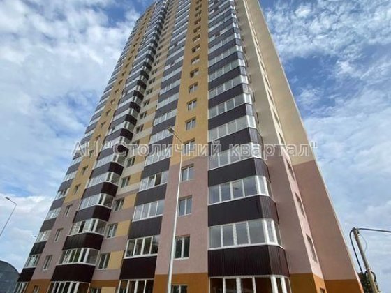 Трикімнатна квартира з панорамним видом на Дніпро, Моторный 11Б Киев