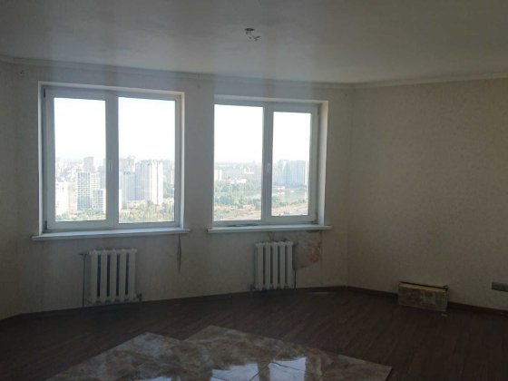 Продаж 3-к квартири 93,4 м2 м.Київ, вул.Гришка, 9   120000 $ Киев