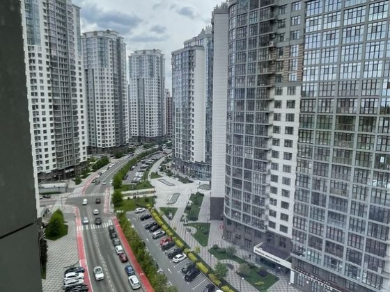 Андрія Верхогляда ( Драгомирова 7) «Новопечерськи липки» Печерськ Київ