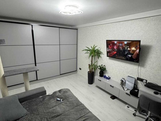 Продаж 1 к квартири Гната Юри 5 Ремонт Святошинський район Киев