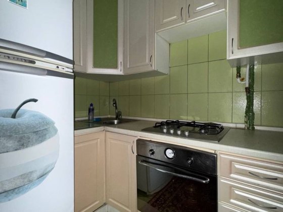 Продам трехкомнатная борщаговка Київ