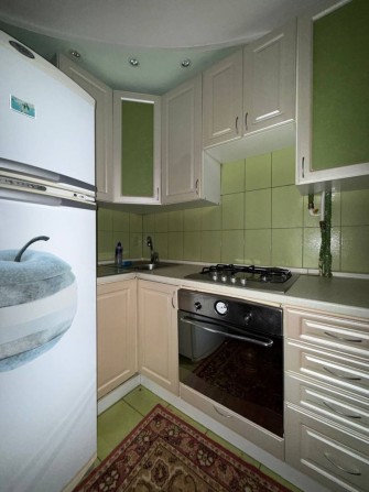 Продам трехкомнатная борщаговка - фото 1