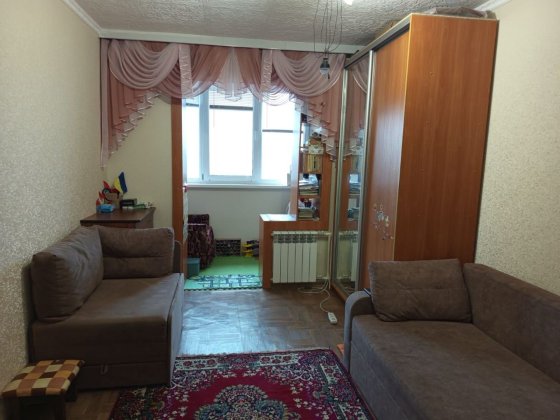 Продам квартиру Прилужна Киев