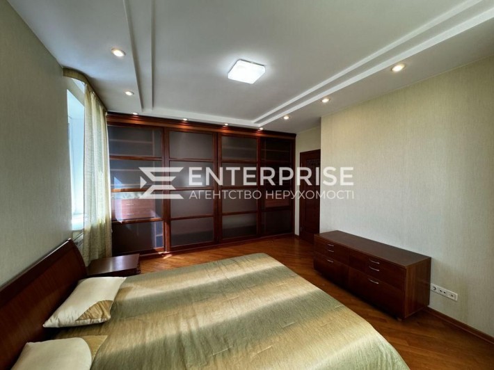 Продаж 3к. квартири, Солом'янка, вул. Мокра, Вокзальна - фото 1