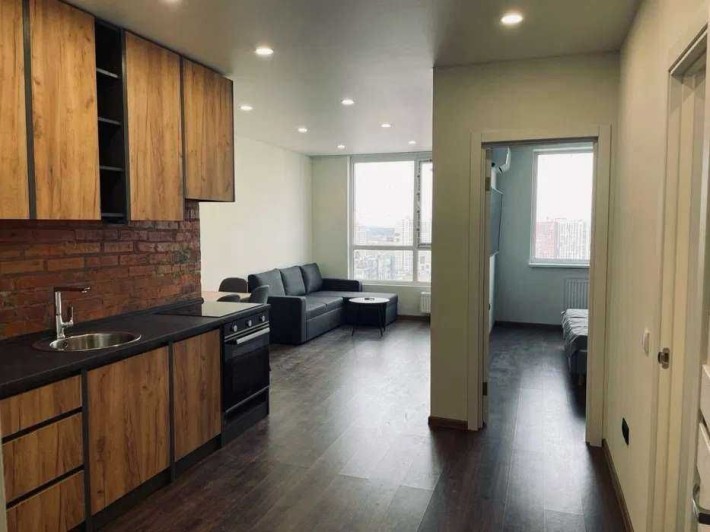 ЖК Варшавський,  квартира з ремонтом. Без комісії, без податків - фото 1