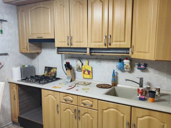 Продаж 2 кімн сталінки сухий фонтан 1 поверх,високі стелі,гарний стан Миколаїв