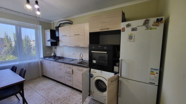 Продаю 3 квартиру на площі Перемоги - фото 1