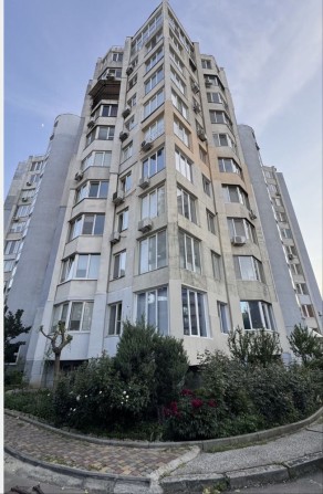 Продам трехкомнатную квартиру в Одессе. Район Аркадии. - фото 1