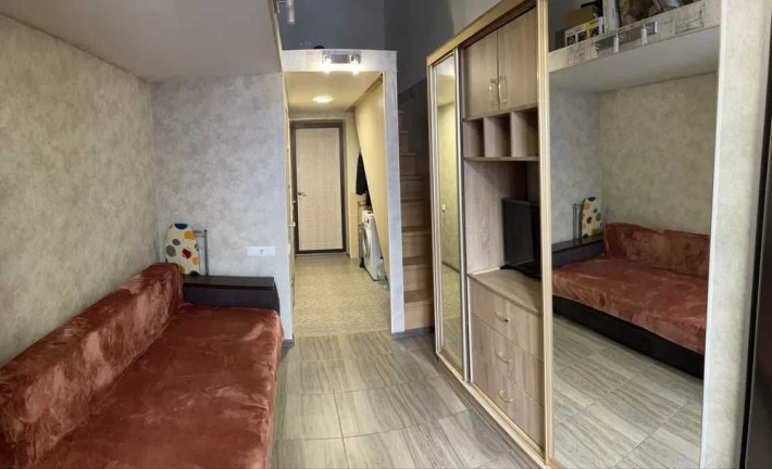 Продам дворівневу квартиру 19 м2 з капітальним ремонтом! (23085) - фото 1