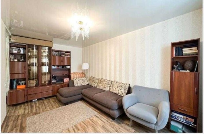 Продам 1 комнатную квартиру возле метро Холодная гора - фото 1