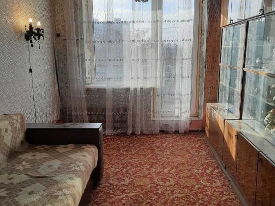 Продам 3к.чешку,косметика,5\12,ул.Тарасовская 17,район Конного рынка Харьков