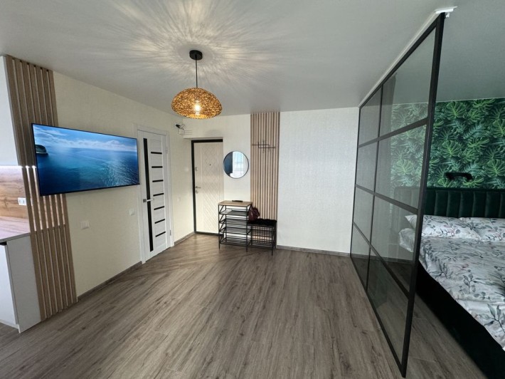 Продаж 1кк з новим сучасним ремонтом в Соляних, вул. Шкільна - фото 1