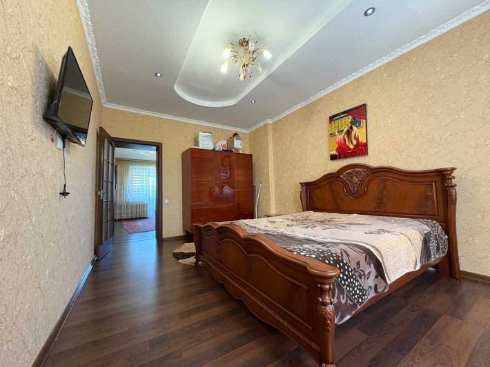 В продаже 3 кк на улице Садовой со своим гаражом во дворе! - фото 1