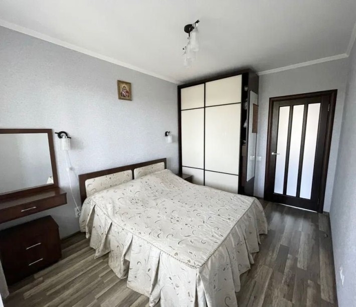 Продаж трикімнатної квартири в центрі міста (л1) - фото 1