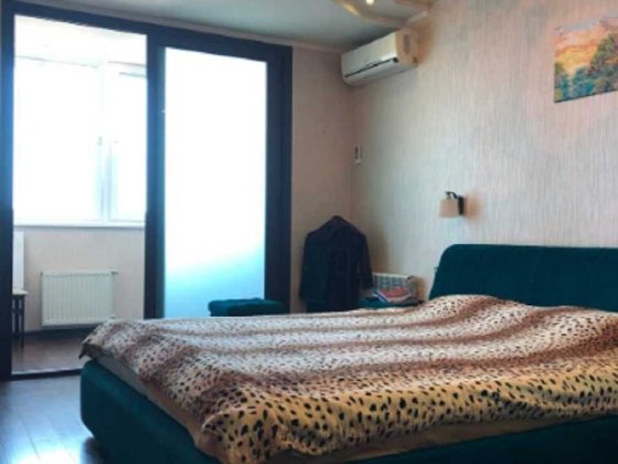 Продам трехкомнатную квартиру в кирпичном доме рядом с Центром Одесса