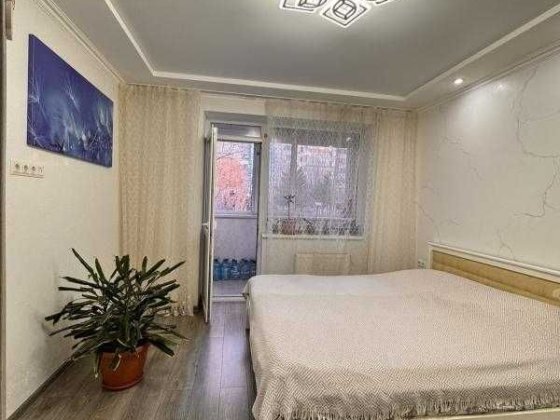 ПРОДАМ трикімнатну квартиру в новому будинку з газом на Черемушках Одеса