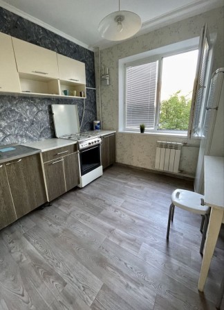 Продаж 2 кімнатної квартири з новим ремонтом вул. Лазурна, р-н Намив. - фото 1