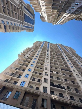 1 комнатная квартира 45 м2 в ЖК Акрополь 5 Фонтана - фото 1