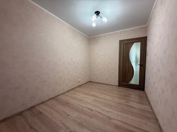 Продаю отличную 3х комнатную квартиру в Ингульском районе. - фото 1