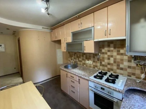 Продаётся трёхкомнатная квартира проспект Мира S1 Николаев