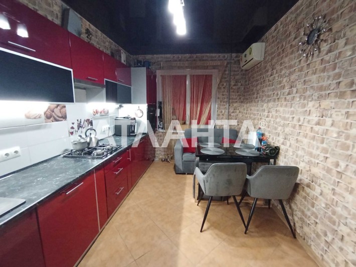 2-х комн. квартира, в кирпичном доме, капремонтом по улице Сахарова. - фото 1