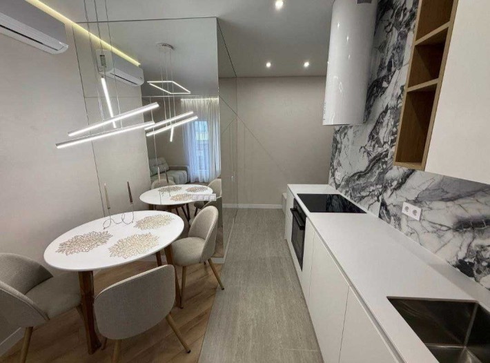 Двокімнатна з ремонтом 60 Перлина KADORR City - фото 1