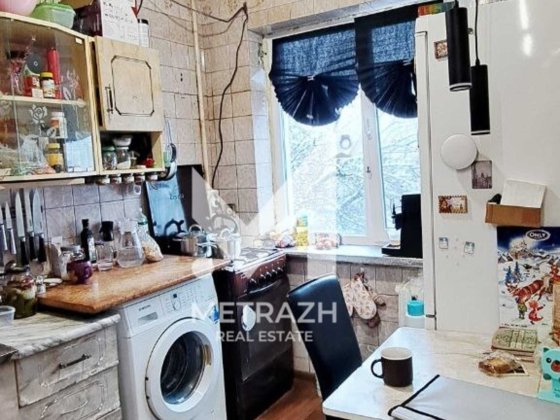 Продам 2ком кв раздельными комнатами и гардеробной на ул Байрона Харків