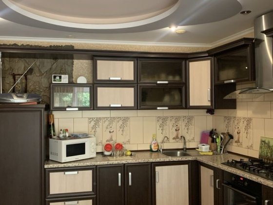 Продам 3к Шкільна 22а Петропавлівська Борщагівкa та  гараж Петропавловская Борщаговка