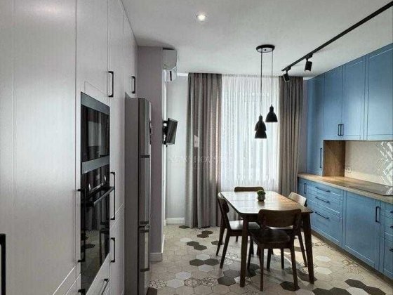 Продаж великої квартири в ЖК Петропавлівський посад Петропавловская Борщаговка