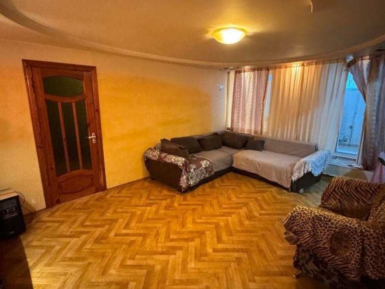 Продам простору 3-кімнатну квартиру в центрі !вул. Канатна Одесса