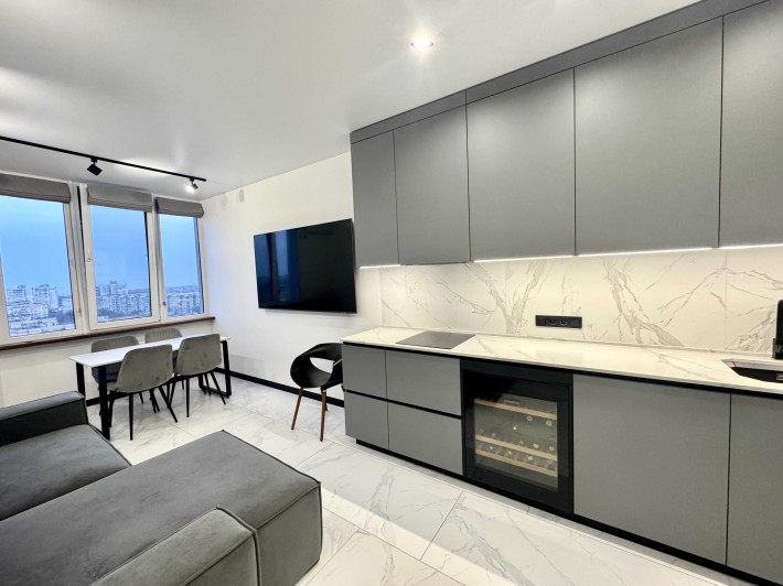 Евро двушка с ремонтом в новом  ЖК на Таирова Киевский район. - фото 1