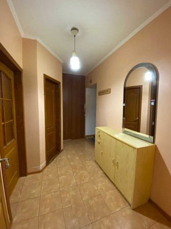 Продам 1 ком. кв. в кирпичном доме с ремонтом - фото 1