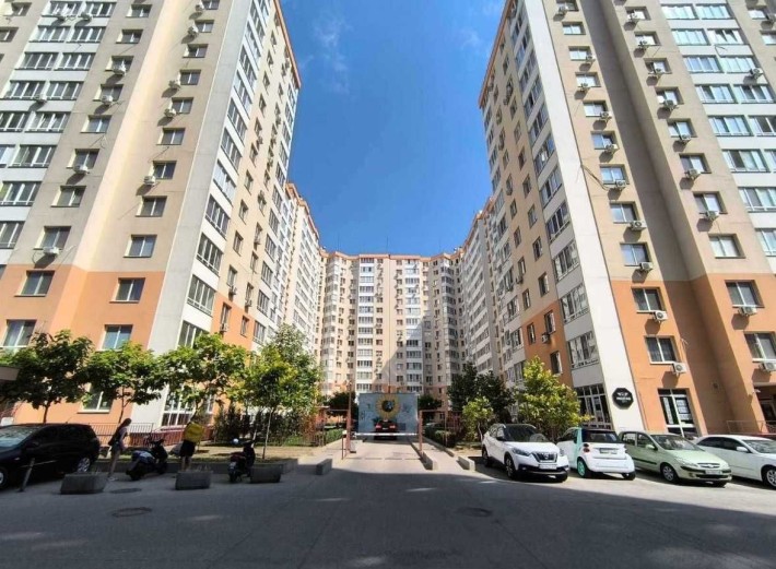 Таїрова. Новий ЖК. 2 кімнатна квартира. 60% ремонту. - фото 1