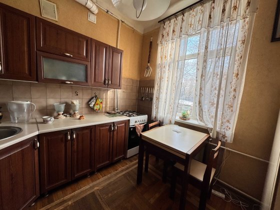 Шевченк-М"Політех"вул Зоологічна 6. Продаж 2-кім 54м2,сталінка,сховище Київ