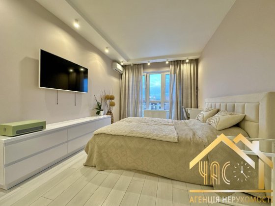 Продаж 2-кімнатної квартири з ремонтом, Святошинський район, Київ Киев