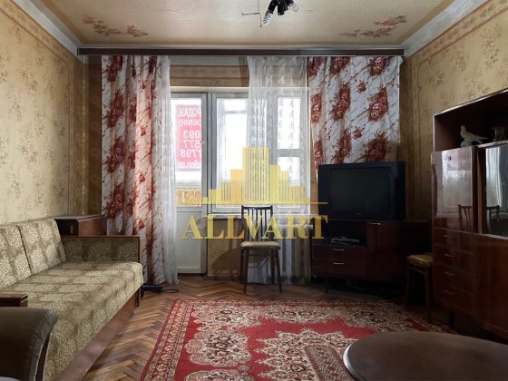 Продаж 1 кім. Квартири на 3 поверсі Відрадний масив Київ