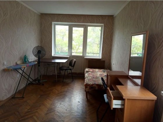 Продам 1 кім кв вул  Михайла Донця 14б НАУ Правий берег Солом’янському Киев