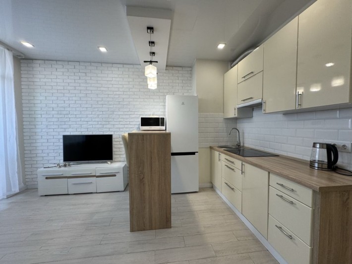 Продам квартиру. Власниця - фото 1