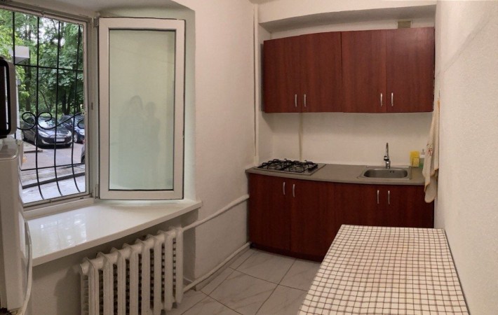 Продам 2 кім.квартиру вул. Соломенська 16 - фото 1