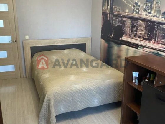 Продаж 3-к квартири 68 Виноградар Киев