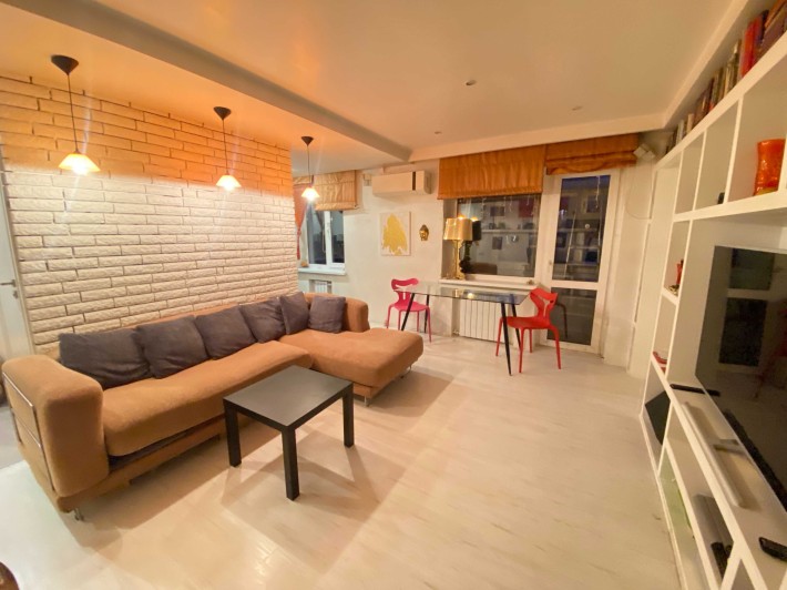 Продаж 2кім квартири по вул. Академіка Шалімова, 17А, Відрадний - фото 1