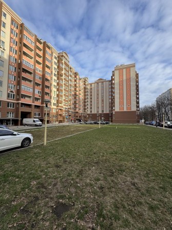 Продам квартиру жк Петрівський квартал - фото 1