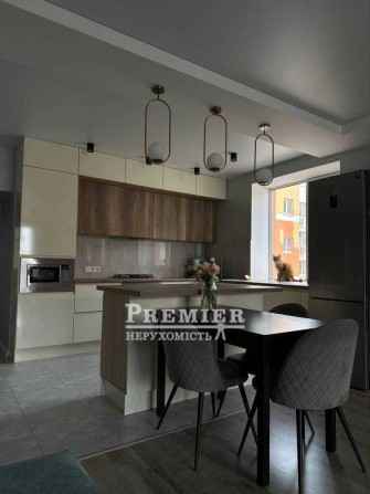 3 комнатная квартира 104 м2 Новый Кирпичный Дом ЖК Курсаки - фото 1