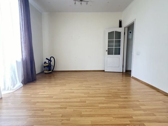 Продам 1к.кв метро ХТЗ Харків