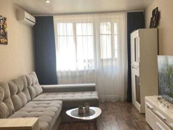 Продам 2к кв Метро Дворец спорта. Новые дома. 4й\9ти. Кап. ремонт Харків