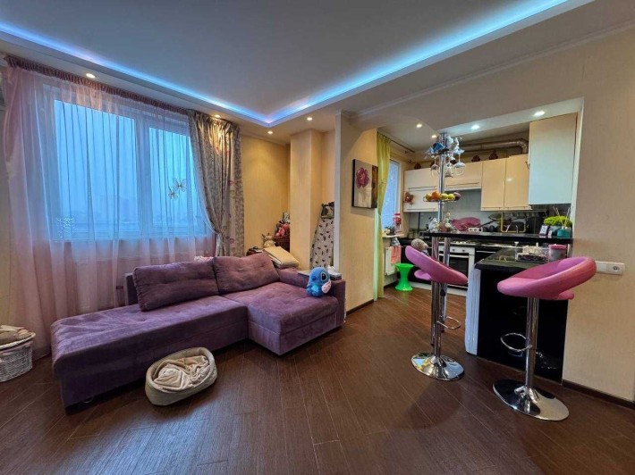 Продаж квартири велика житлова площа 61 м2 кільцева 300м. поруч Новус - фото 1