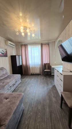 Продам 3-комнатную квартиру,  рядом с метро - фото 1