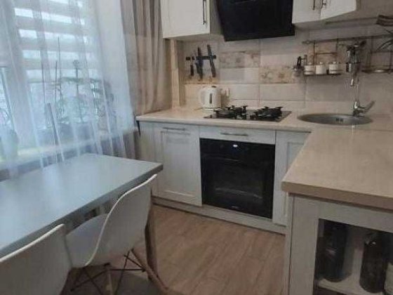 Продается 3 ком 5/9, ул Гв. Широнинцев Харків